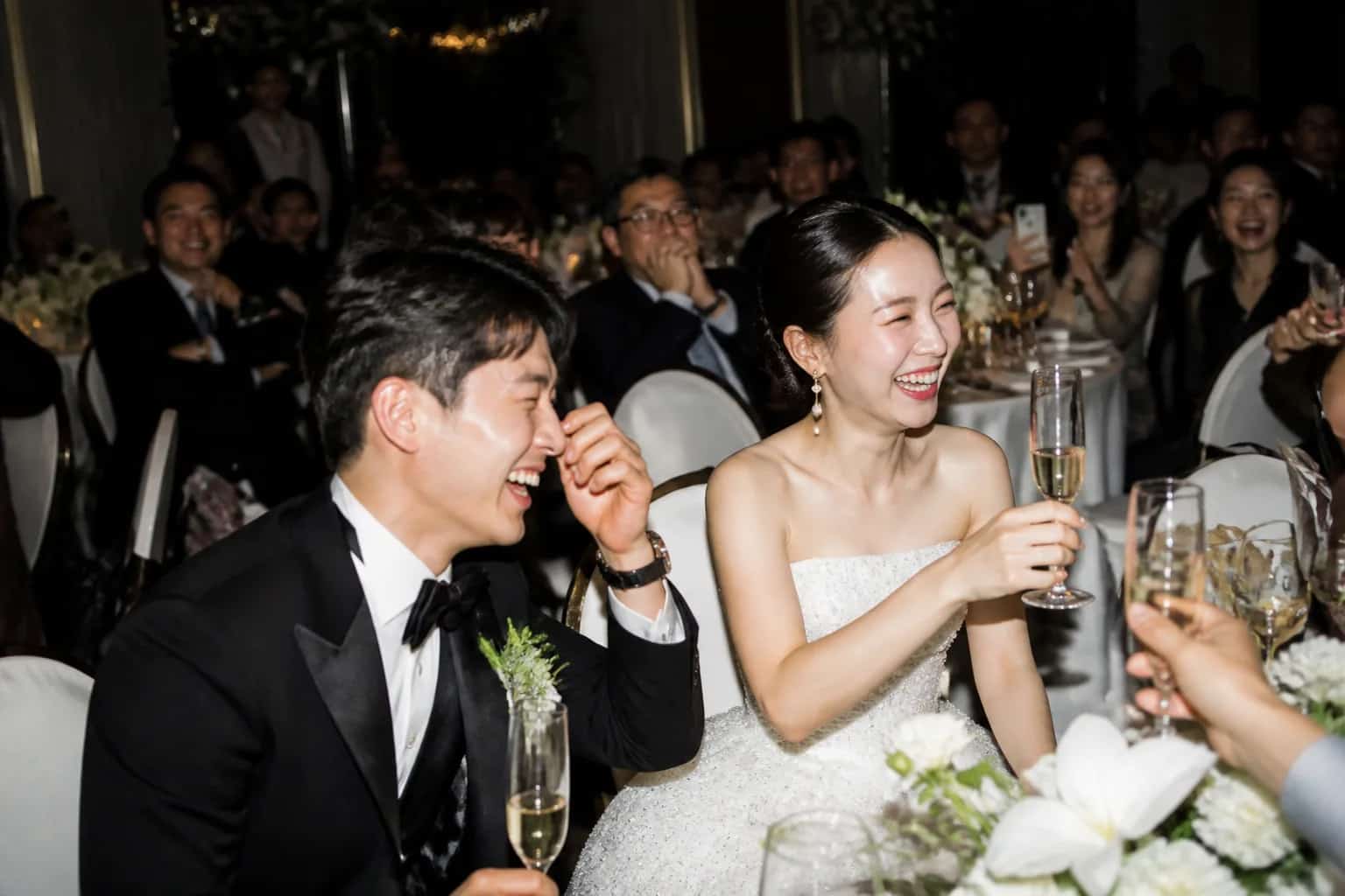진짜 감정을 깊이 포착하는 관찰자 — 웨딩사진 3